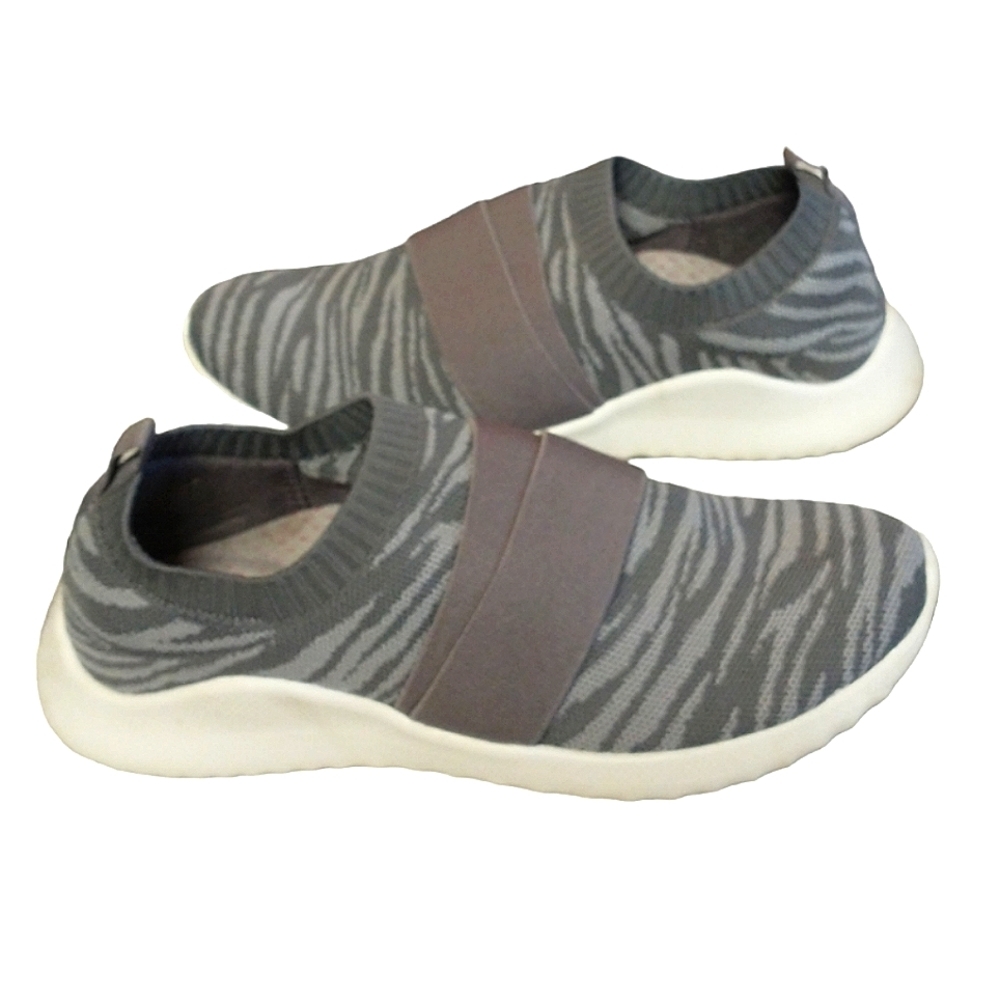 Aetrex Allie Slip-On Everyday Sneaker with Arch Support Size 9 1/2